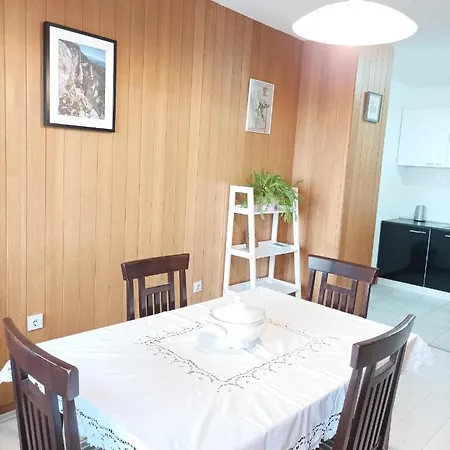 Sunny Brownie Apartment *